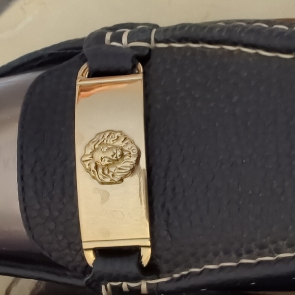 Annie Klein Step Up Your Style Game with Classic Navy Blue Loafers Lion Head - Picture 3 of 8